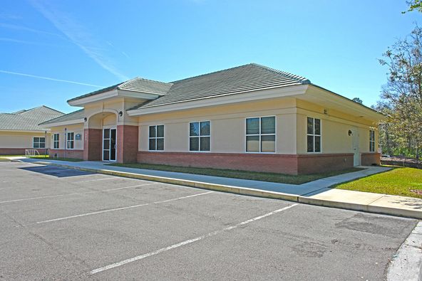 Fleming Island Medical Plaza I: 1685 Eagle Harbor Pkwy, Fleming Island, FL 32003
